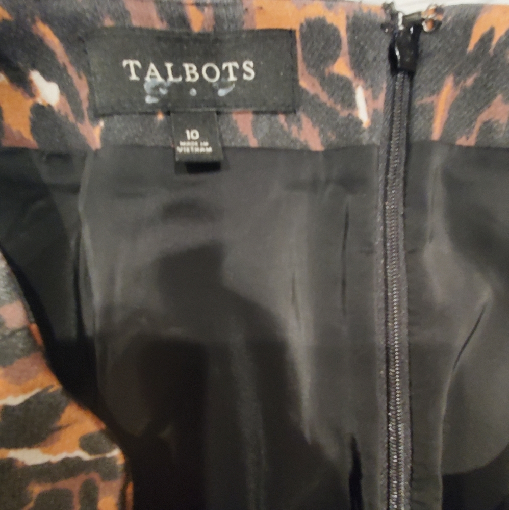 ❗gone❗TALBOTS 🐅 Animal Print Pencil Skirt - Picture 6 of 7